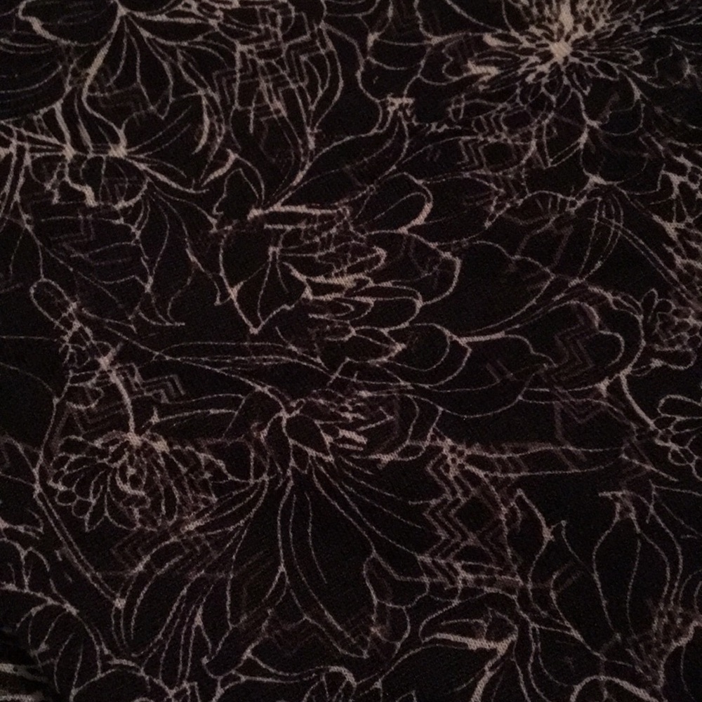 LulaRoe Randy - Picture 2 of 5